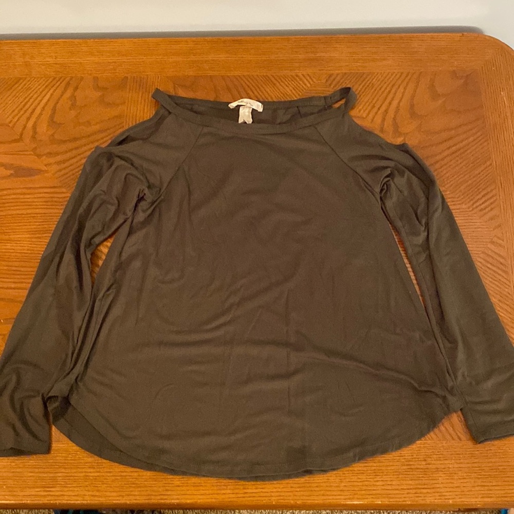 Cold shoulder top